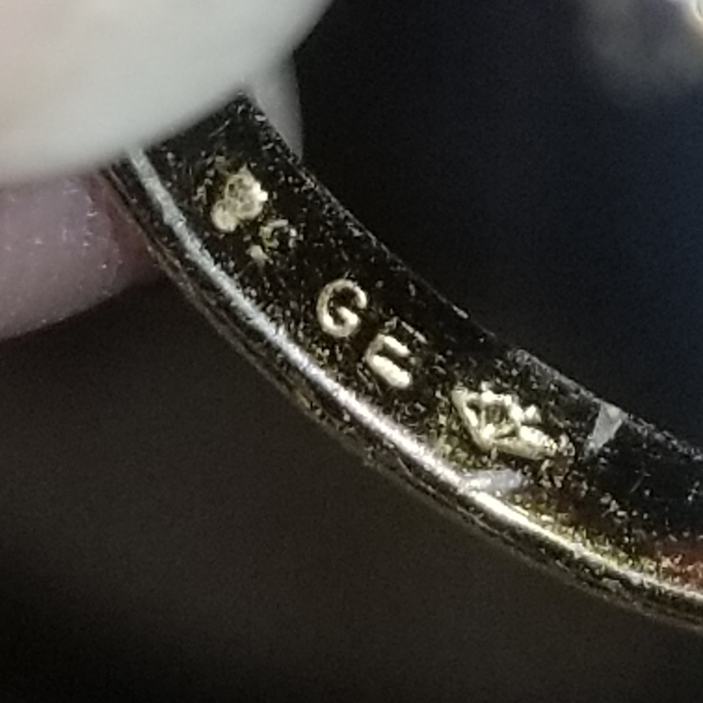 Size 9 Ring - image 5